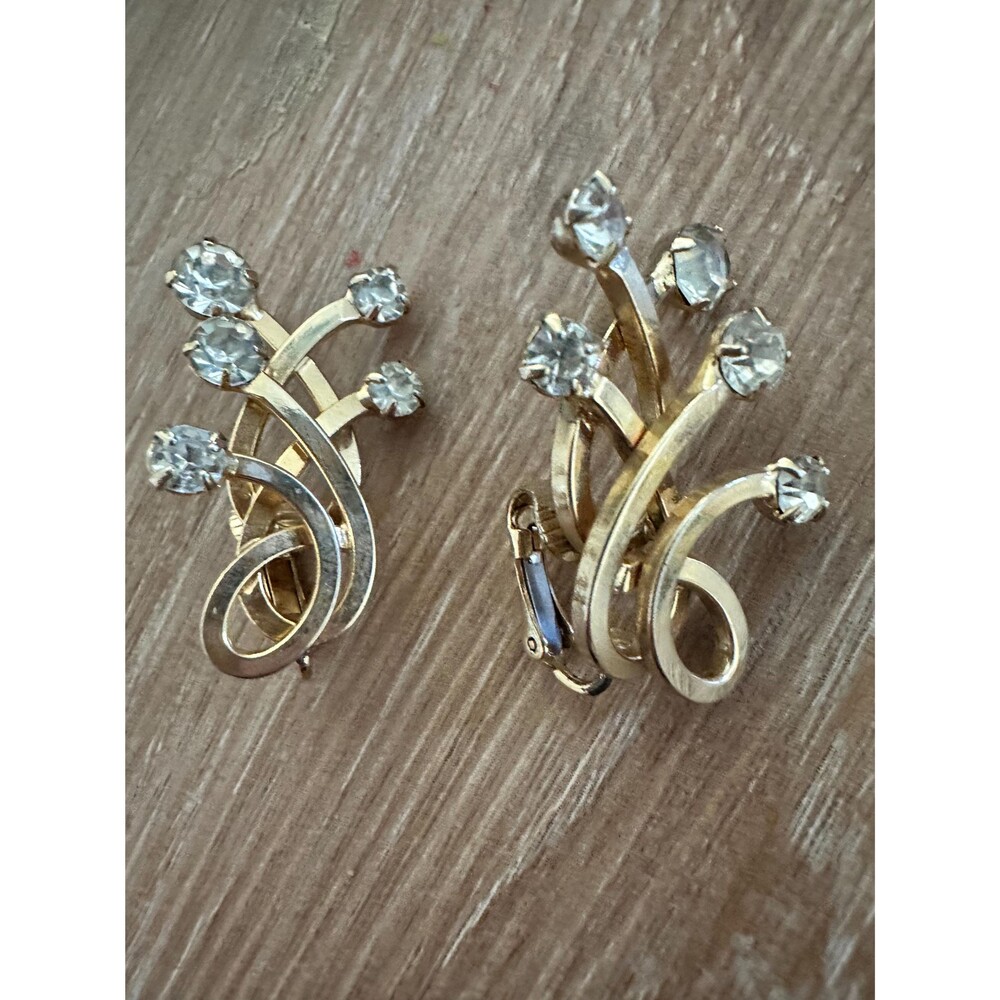 1960s Emmons Sovereignty Clip on Earrings Signed